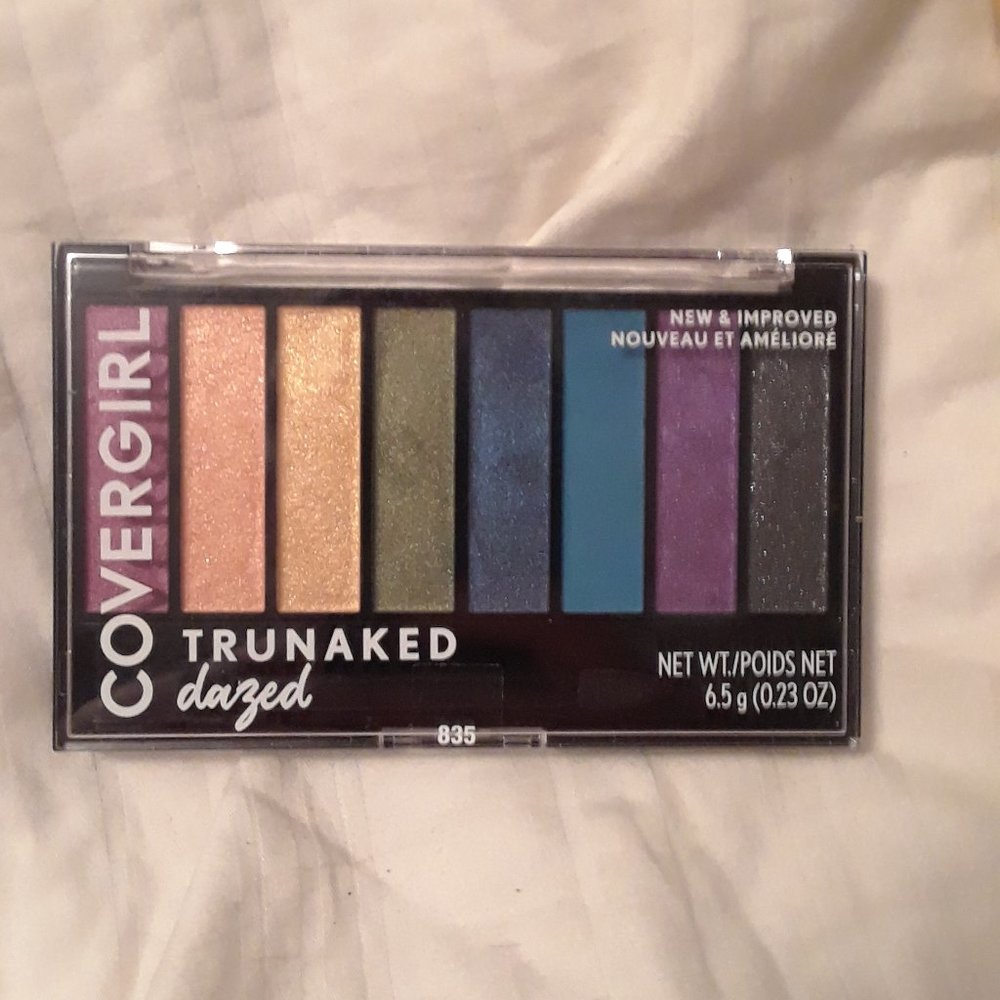 *SOLD*BRAND NEW Covergirl Trunaked Gazed 835 eyeshadow palette